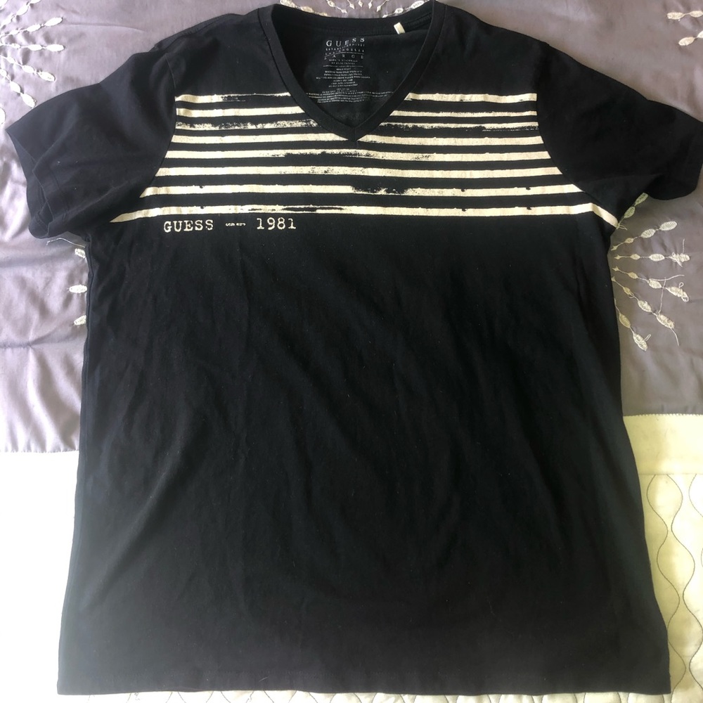 guess t-shirt 1981 v-neck